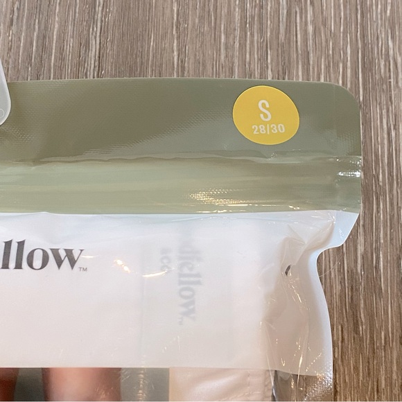 NEW! Goodfellow & Co Men's Woven Boxer Shorts 4pk Fly Button Tagless Size Small - Picture 4 of 10